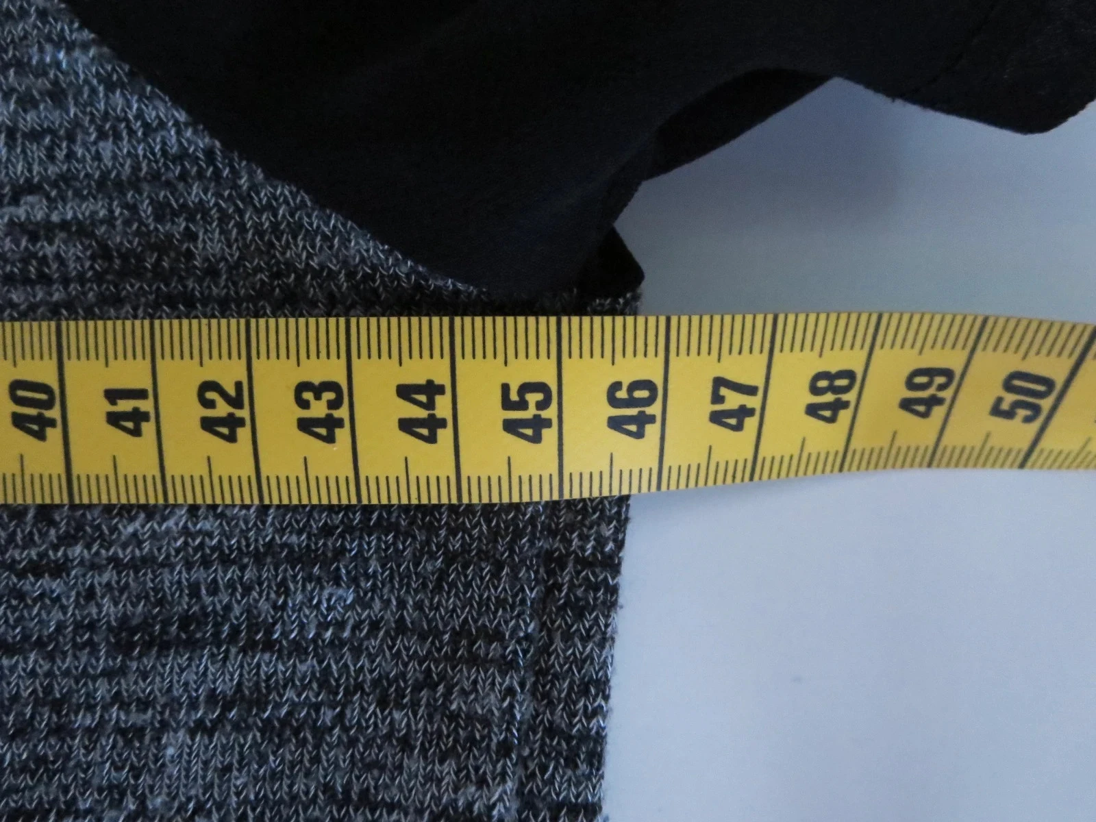 Joli haut Cache Cache gris chiné et noir – Taille 38/40 – photo 3